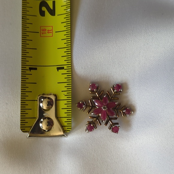 Snowflake Ruby pendant - Picture 8 of 9